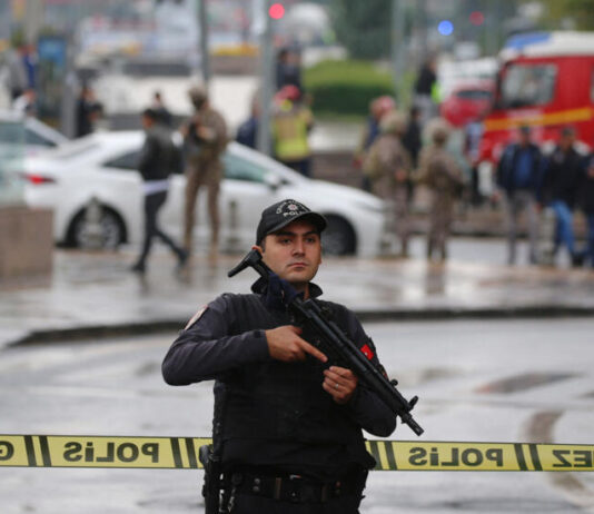 Attentat-suicide en Turquie: Trois morts et quatorze blessés