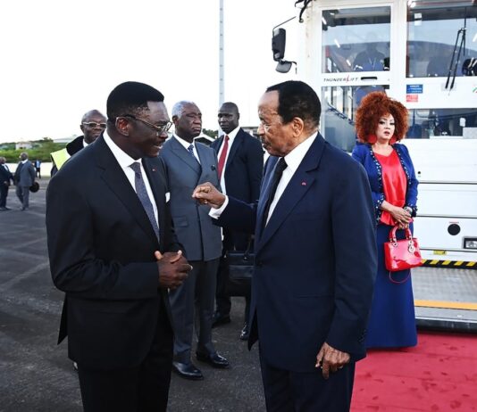 Paul Biya, de retour à Yaoundé. L´arrivée du président Paul Biya à l´aéroport de Yaoundé