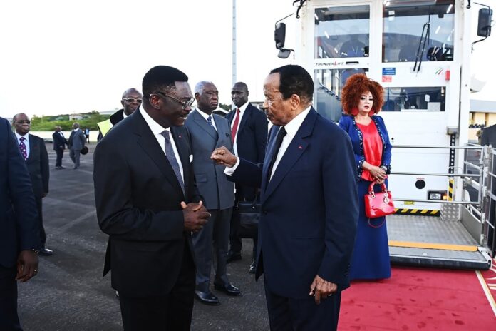 L´arrivée du président Paul Biya à l´aéroport de Yaoundé