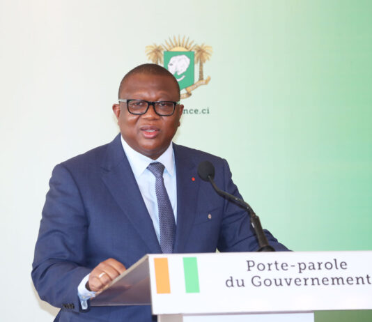 Côte d’Ivoire : Les autorités rappellent que diffuser de fausses informations est illégal