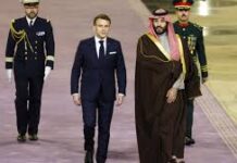 Visite d’État d’Emmanuel Macron en Arabie Saoudite : Renforcement des partenariats et initiative pour la création d’un État palestinien